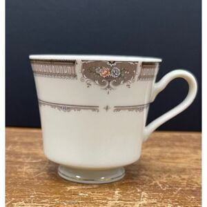 Vintage Mikasa Grande Ivory Love Song Teacup.